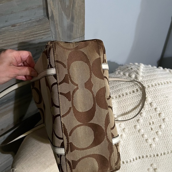 Vintage Coach shoulder bag - Picture 5 of 16